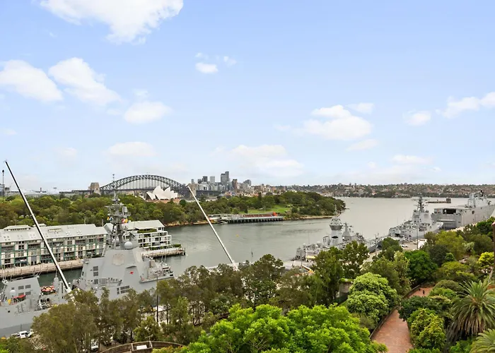 Cosy 1-Bed With Swimming Pool Facing Opera House